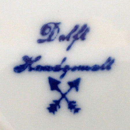 Stempelung: Delft Handgemalt - gekreuzte Pfeile (nach oben)
